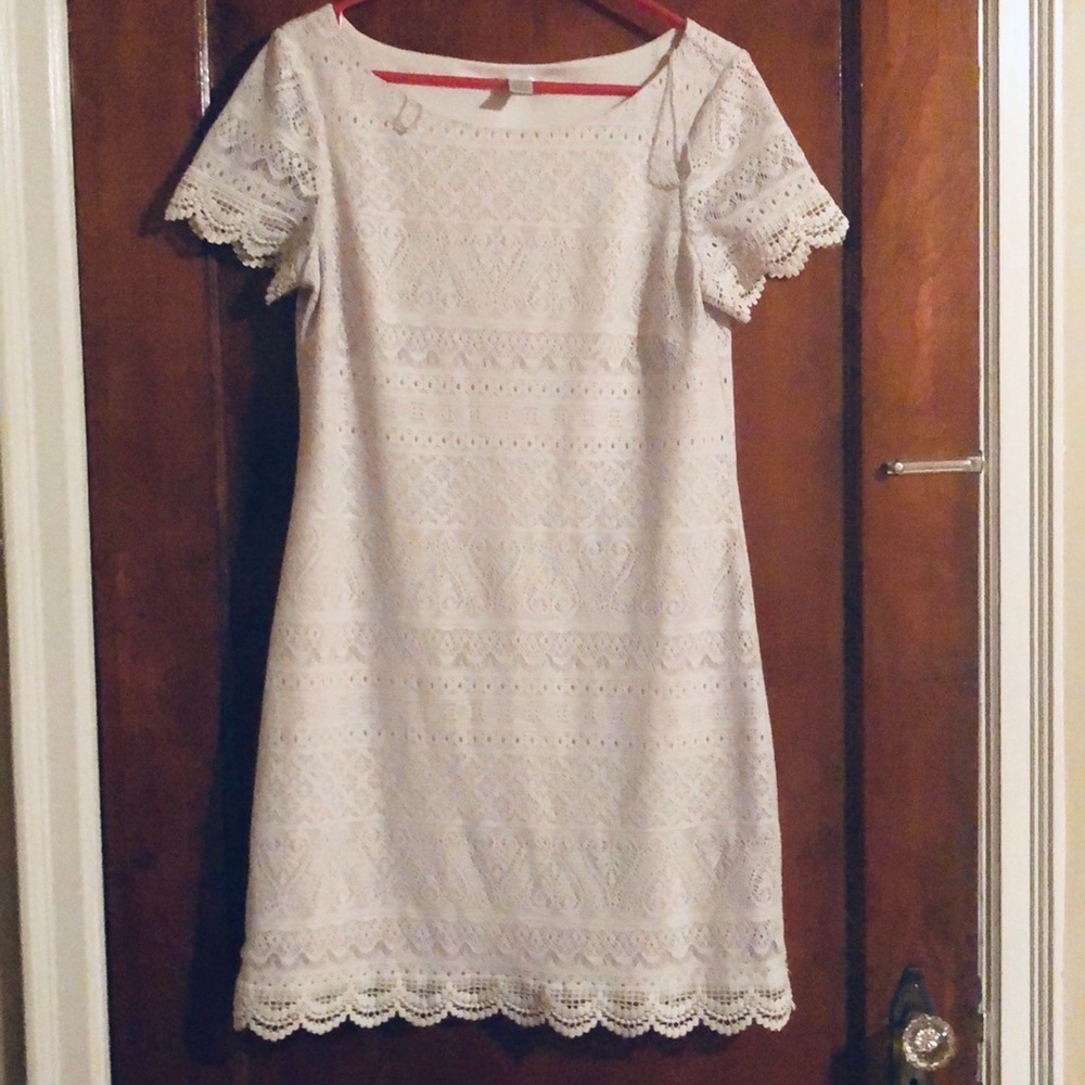 Lace white midi dress